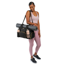 Load image into Gallery viewer, GRAB IT &amp; GO FITNESS TRAVEL DUFFEL BAG- BLACK -NON- QUILTED OUTER